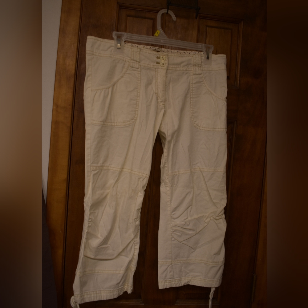 Kids Capris Size: M